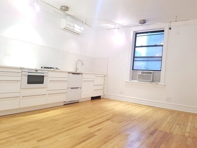 Floorplan - 102 W 79th Street