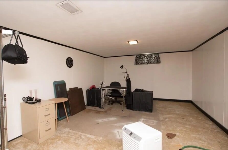 Building Photo - 1251 Weiland Rd