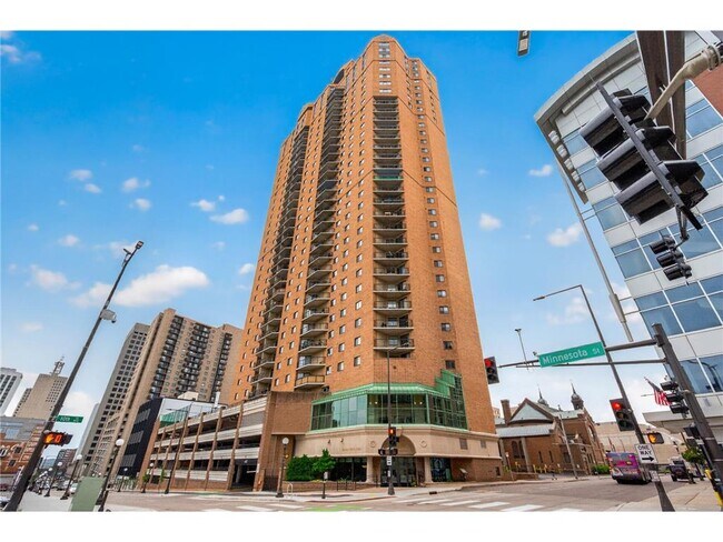 Building Photo - 78 10th St E
