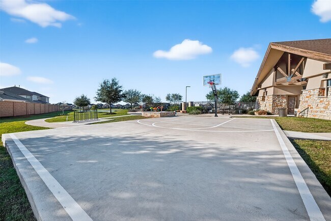 Building Photo - 5403 Tourmaline Wy