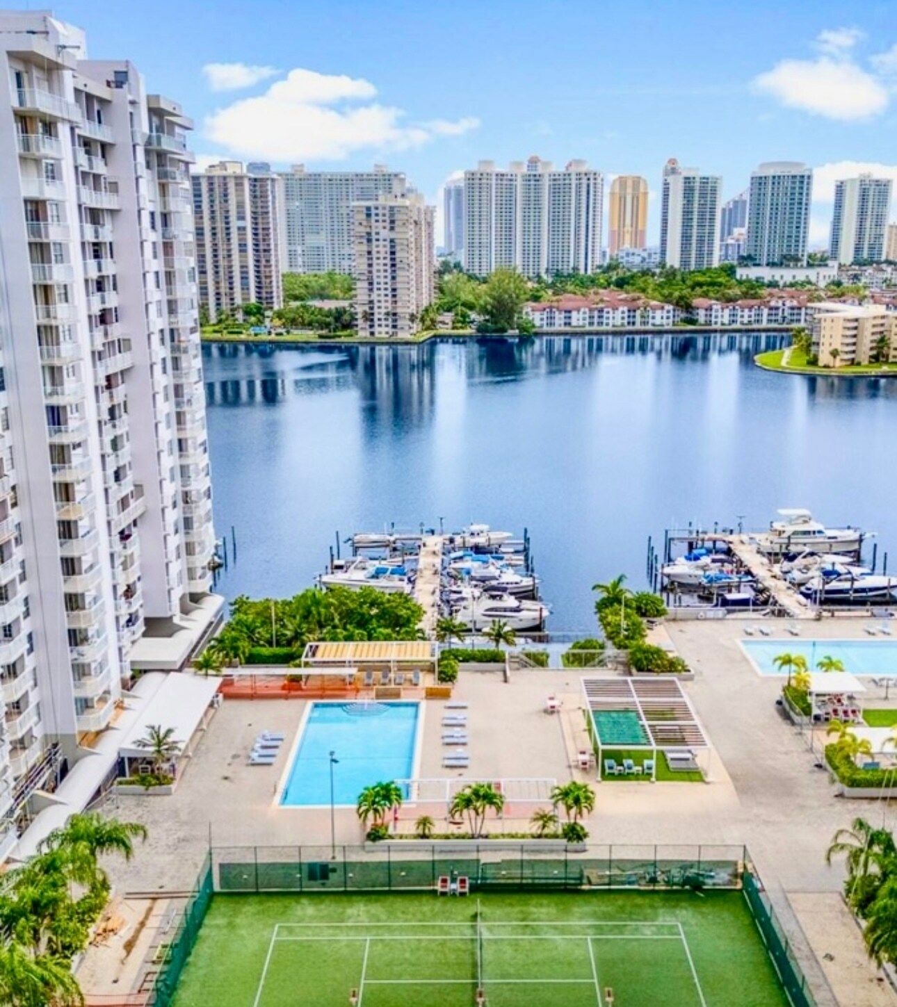 Building Photo - 18041 Biscayne Blvd