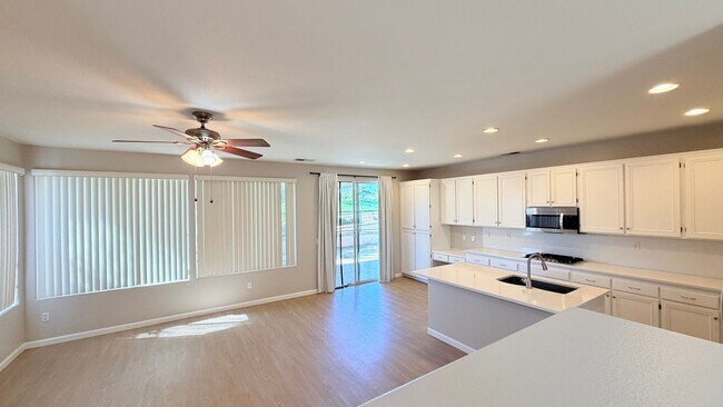 Building Photo - Beautiful 3 bedroom with AC in San Marcos