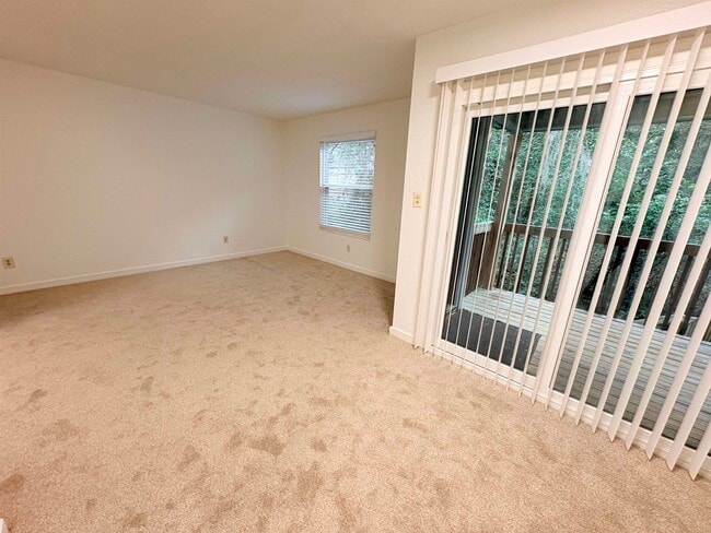 Building Photo - 1530 Live Oak Dr