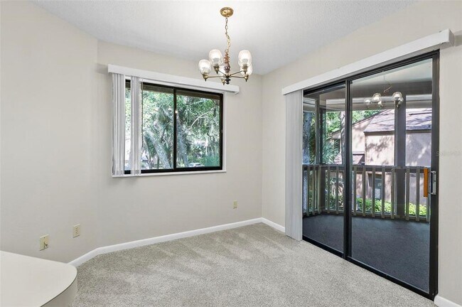 Building Photo - 14 Oakmont Ct