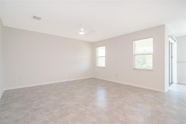 Building Photo - 181 Aces High Ln
