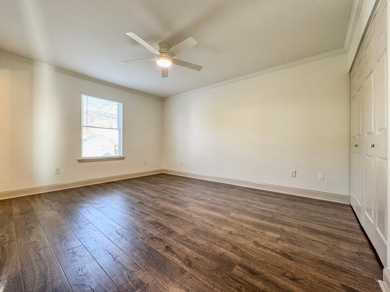 Building Photo - 19 Pohatcong Ave