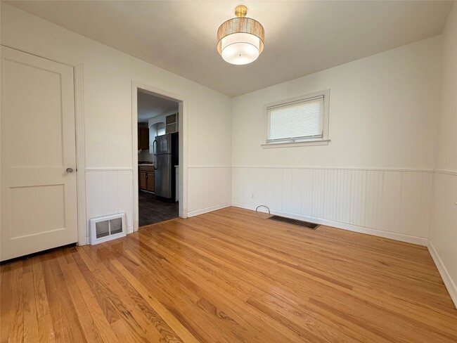 Building Photo - 2703 Watson Blvd