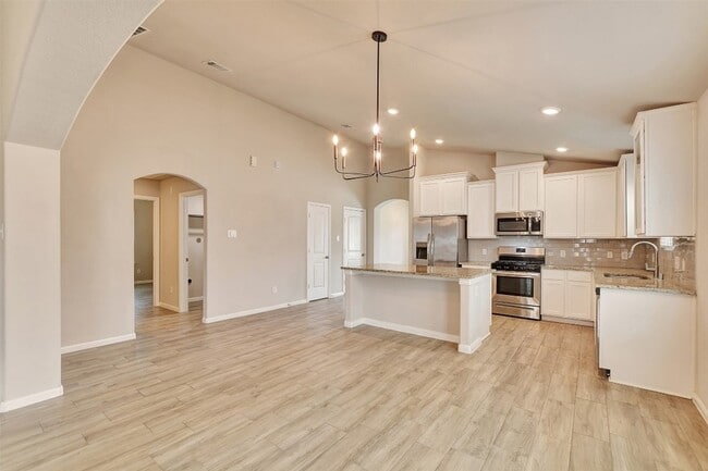 Building Photo - 388 Kendall Crest Dr