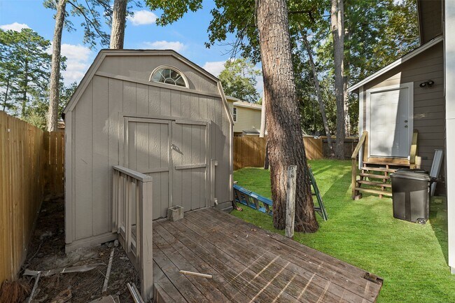 Building Photo - 17507 Wild Oak Dr