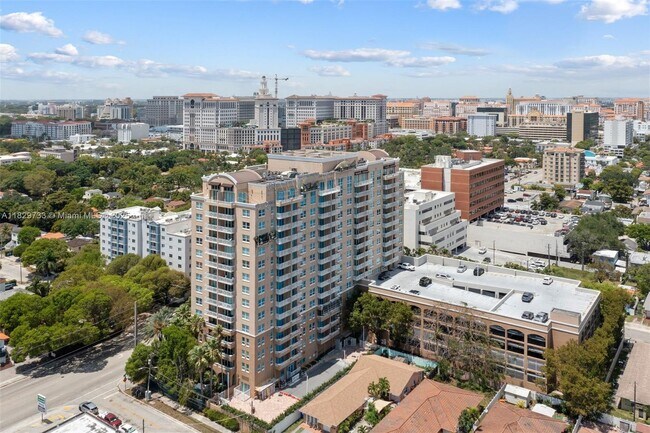 Building Photo - 2665 SW 37th Ave