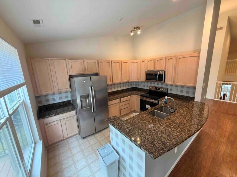 Building Photo - 3145 Asher Rd