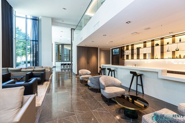 Building Photo - Rincon Hill: Bright & Spacious Condo w/ A/...