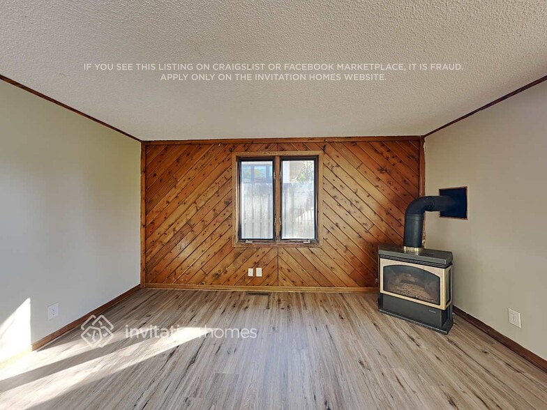 Building Photo - 600 57th Ave NE