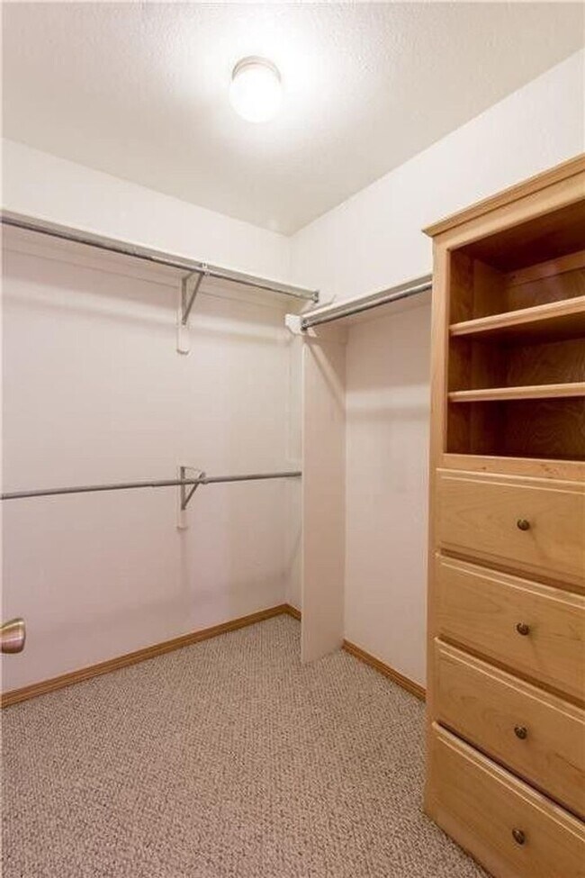 Building Photo - Rogers - Plentywood