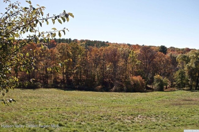 Building Photo - 7 Harmon Heights Rd