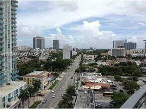 Building Photo - 350 NE 24th St