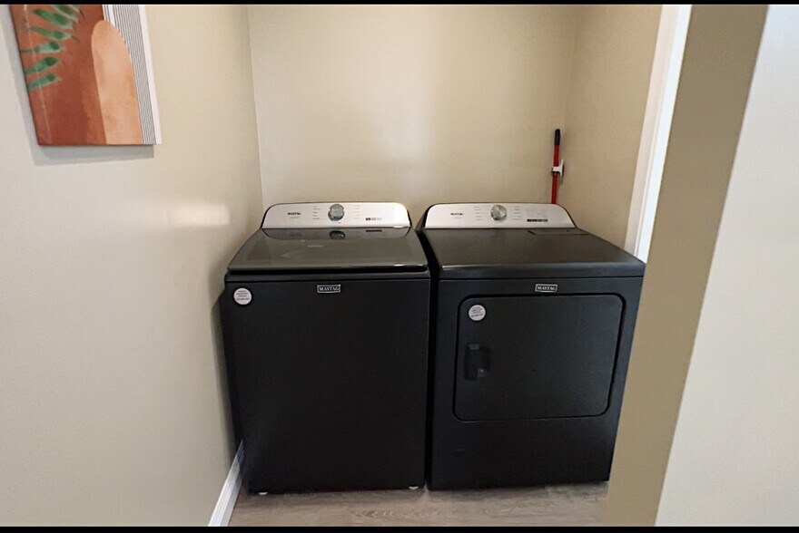 In Home Washer and Dryer - 5821 Madden Ave