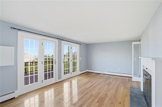 Building Photo - 22 Roger Williams Ct