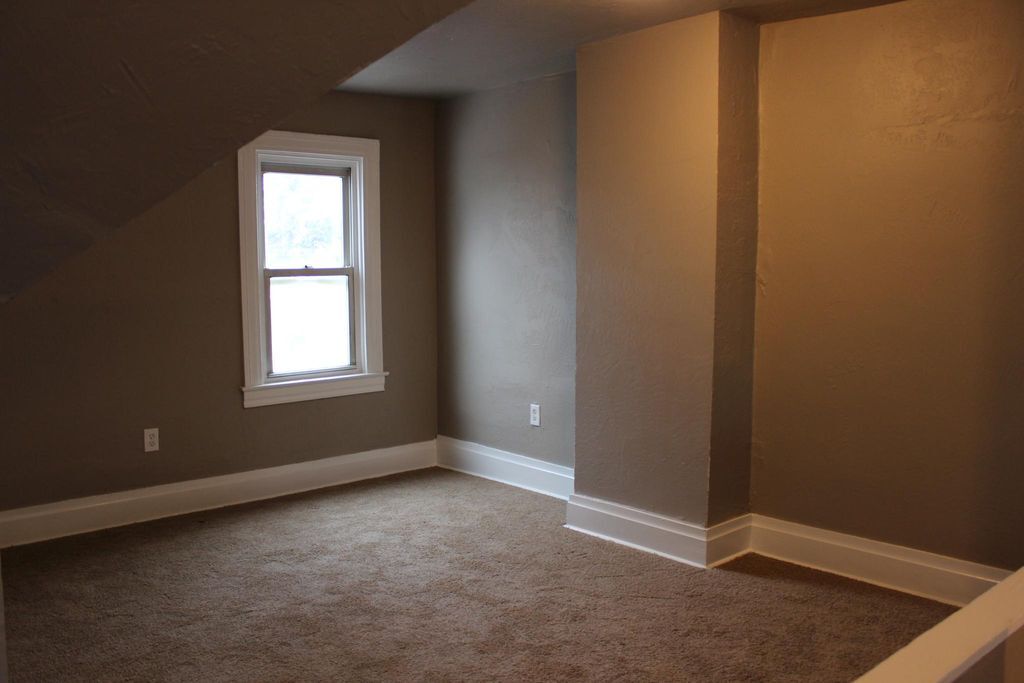 Building Photo - 256 Whipple St