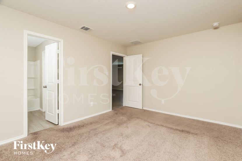 Building Photo - 5196 Fowler Crst