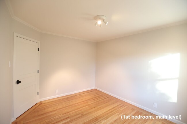 Building Photo - Glen Park: Immaculate Renovated Home 3 Bed...