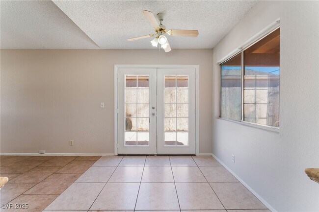 Building Photo - 5453 Requa Ave