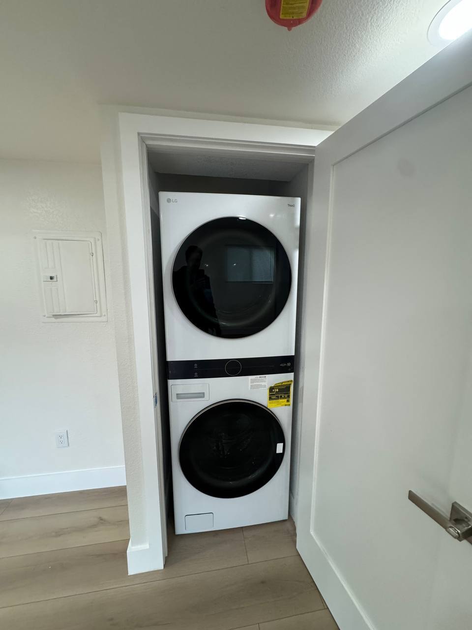 laundry - 2714 Jones Rd