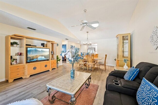 Building Photo - 7245 Wood Creek Dr