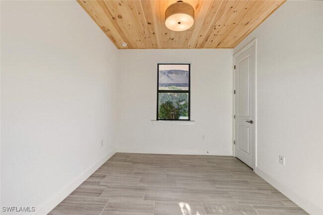 Building Photo - 1873 Amador Ct