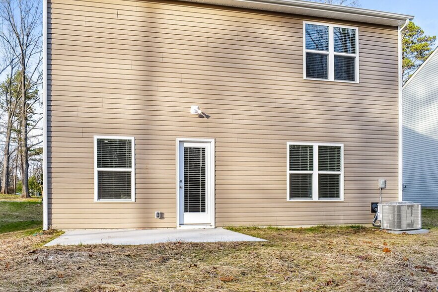 Building Photo - 1015 Helms Rd