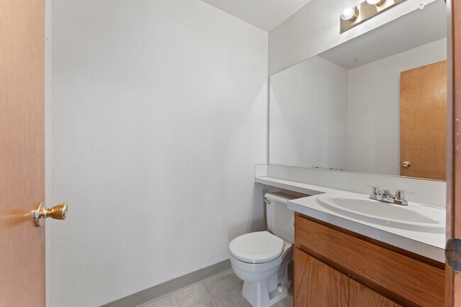 Building Photo - 7050 SW 174th Ave