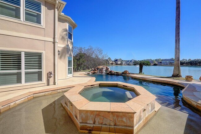 Primary Photo - 2019 Bendstone Cir