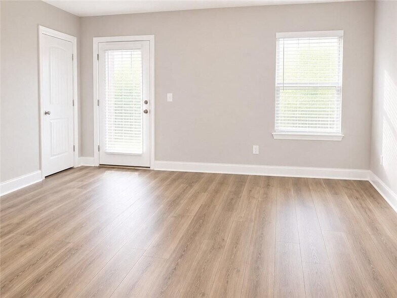 Building Photo - 153 Towne Villas Dr