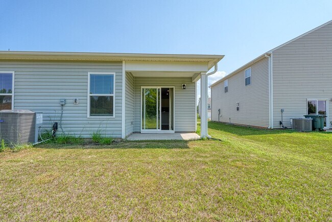 Building Photo - 220 Ingleby Rd