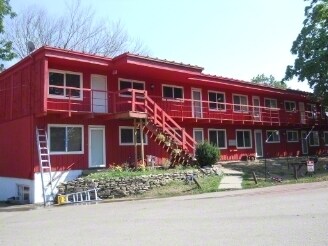 Primary Photo - Redwood Manor