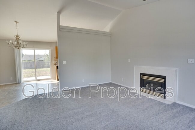 Building Photo - 1178 Tanager Ave