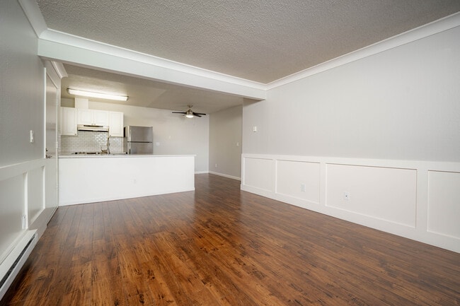 Breakwater 1 Bedroom, Living Room - Breakwater Apartments