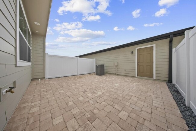 Building Photo - 17538 Northlake Grv Dr