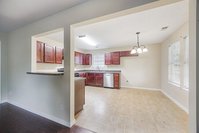 Building Photo - 3144 Hopkins Ave