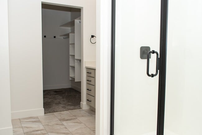 Building Photo - 880 S 340 E