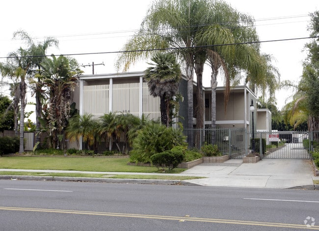 Primary Photo - 504 S Barranca Ave