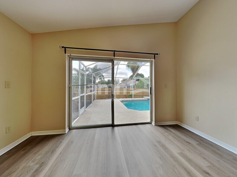 Building Photo - 1722 Wakefield Dr