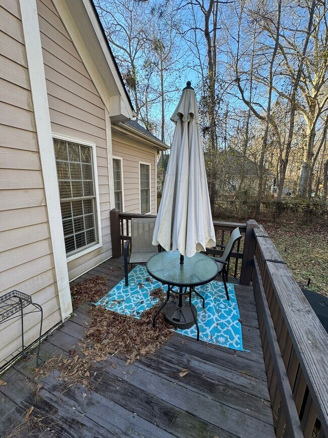 Building Photo - 3BR Beauty on the Eastside!