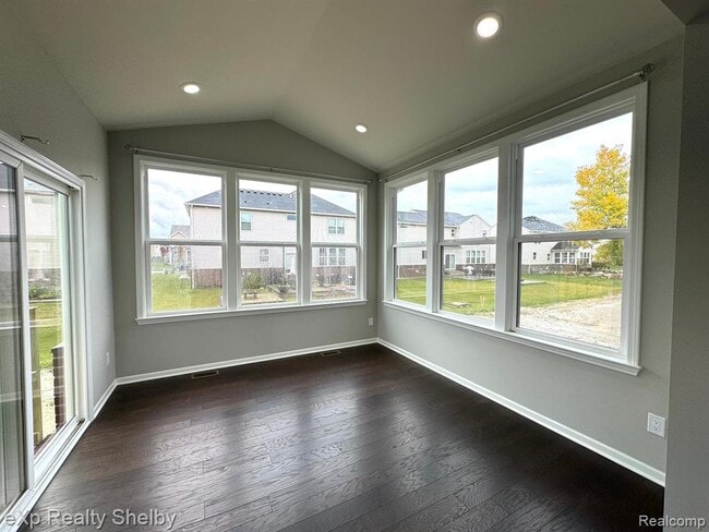 Building Photo - 49477 Hummel Dr