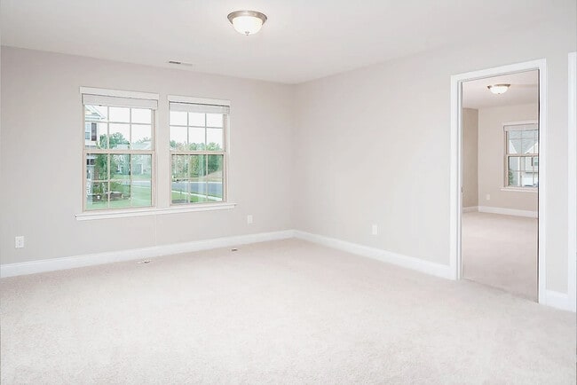 Building Photo - 1910 Pennypacker Ln