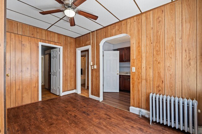 Building Photo - 61 Clendenny Ave