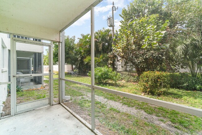 Building Photo - Move-In Ready 55+ Condo | 2BR/2BA | Granite Kitchen | Cape Coral