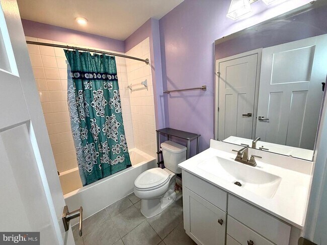 Building Photo - 4812 Crest View Dr