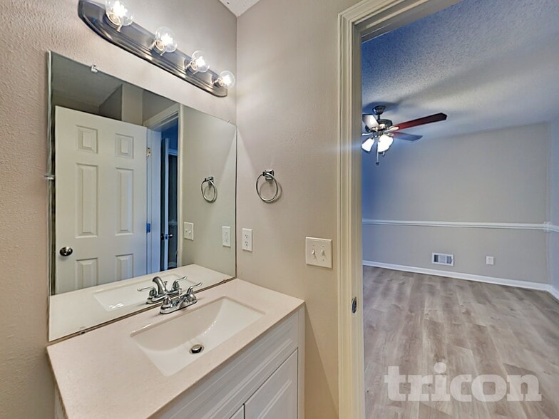 Building Photo - 117 Dean Crest Rd