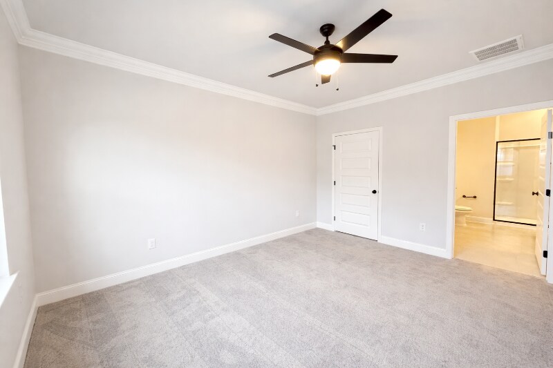 Building Photo - 532 Rohan Dr